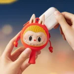 Etui na słuchawki Labubu The Monsters Let’s Have Fun Together Rattle Drum 3