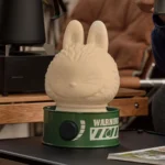 Labubu Lampa winylowa z serii “Potwory dom elfów” 4