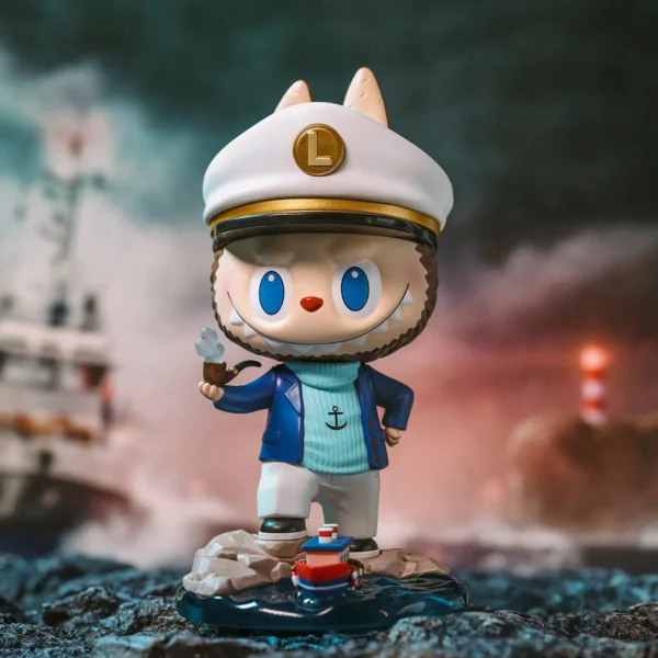 Lalka figurka kapitana Labubu 3